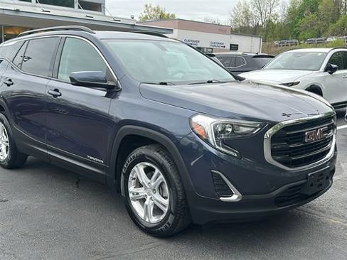 Used 2019 GMC Terrain SLE w/ Driver Convenience Package AWD/4WD image 4
