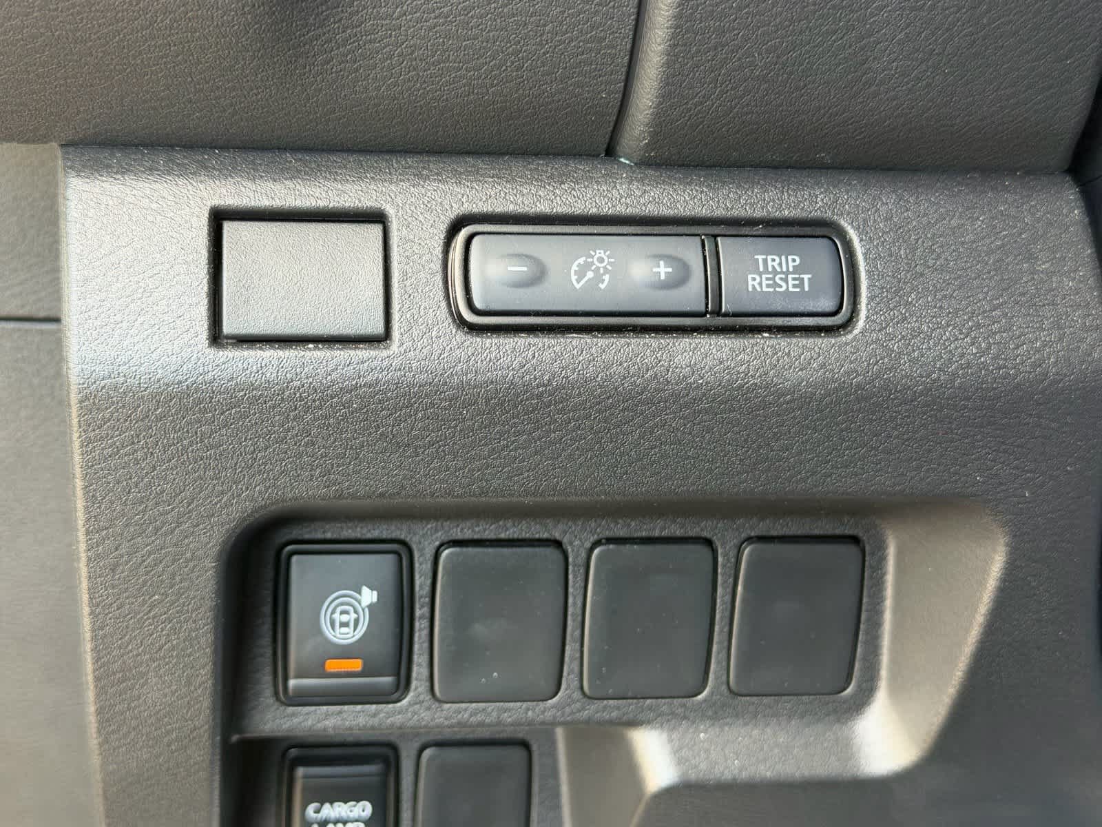 Used 2025 Nissan Frontier SV RWD image 17