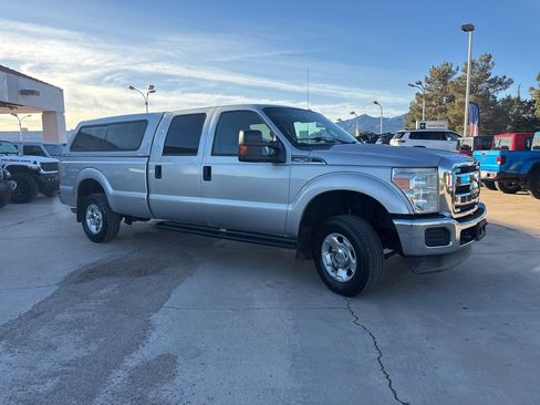 Used 2012 Ford F250 XLT w/ Camper Pkg image 3