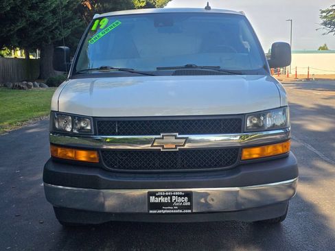 Used 2019 Chevrolet Express 2500 Extended w/ Driver Convenience Package RWD image 9