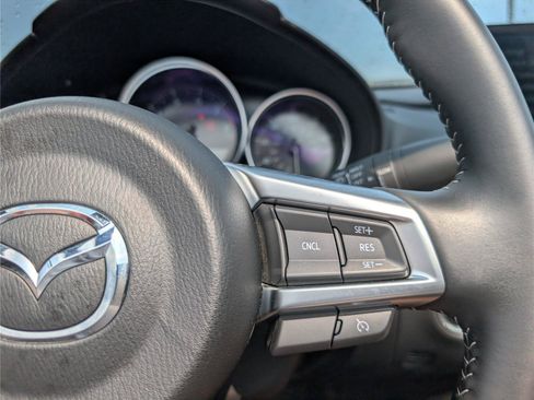 Used 2025 MAZDA MX-5 Miata Club RWD image 18