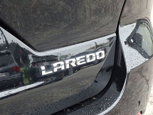 Used 2023 Jeep Grand Cherokee Laredo image 29
