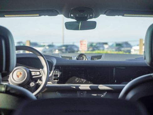 Used 2024 Porsche Cayenne S image 63