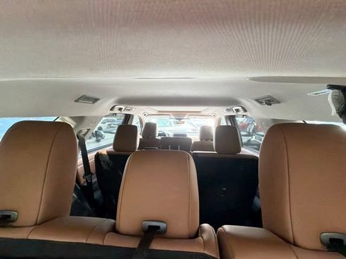 Used 2025 Nissan Pathfinder Platinum w/ Black Appearance Package FWD image 12