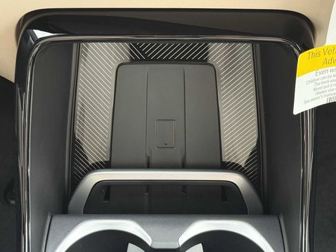 Used 2025 BMW X1 xDrive28i w/ Premium Package image 34