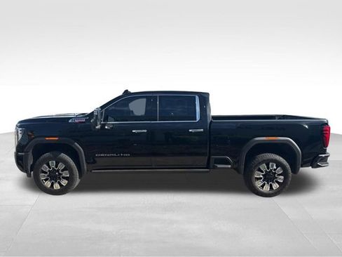 Used 2025 GMC Sierra 2500 Denali w/ Denali Reserve Package image 4