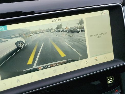 Used 2020 Jaguar F-PACE Premium image 29