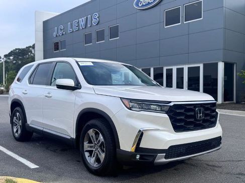 Used 2025 Honda Pilot EX-L image 1