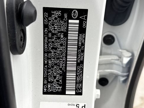 Used 2022 Lexus UX 200 image 23