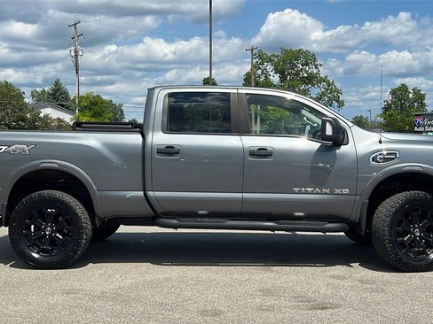 Used 2018 Nissan Titan PRO-4X image 4