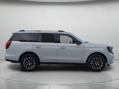 Certified 2025 Ford Expedition Platinum AWD/4WD image 39