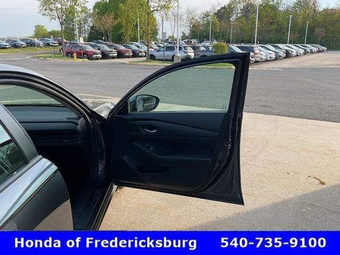 Used 2025 Honda Accord LX image 18