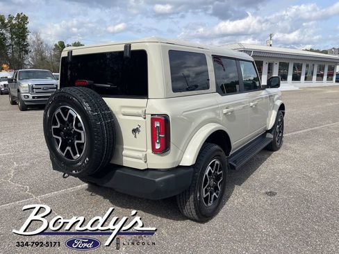 Used 2025 Ford Bronco Outer Banks image 15