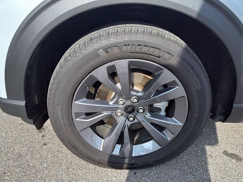 Used 2026 Ford Explorer Active w/ Active Comfort Package AWD/4WD image 15