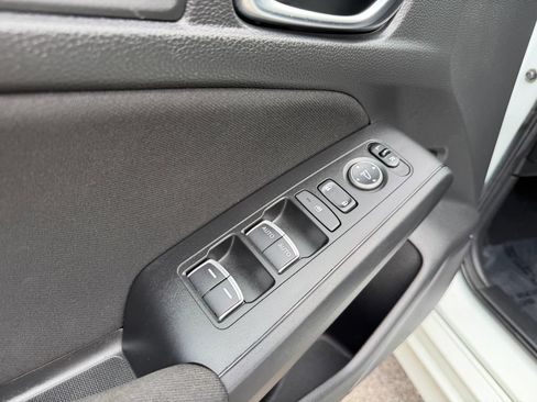 Used 2022 Honda Civic LX image 16