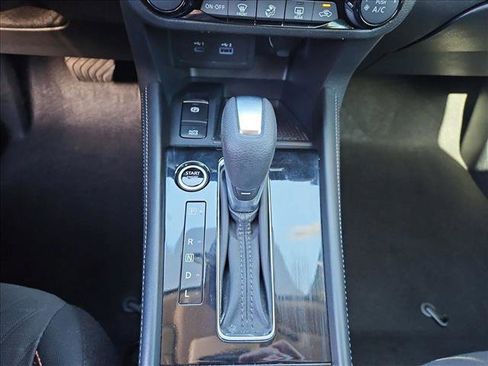 Used 2024 Nissan Kicks SR image 17