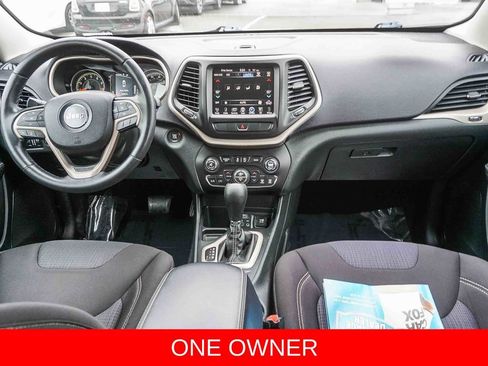 Used 2015 Jeep Cherokee Latitude w/ Comfort/Convenience Group FWD image 14