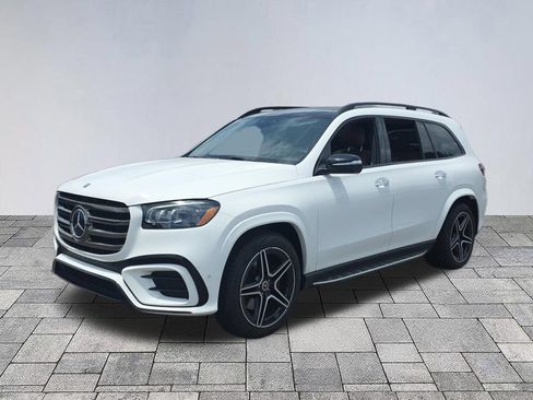 Certified 2024 Mercedes-Benz GLS 450 4MATIC image 3