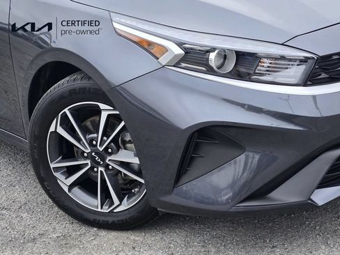 Certified 2023 Kia Forte LXS w/ LXS Technology Package FWD image 9
