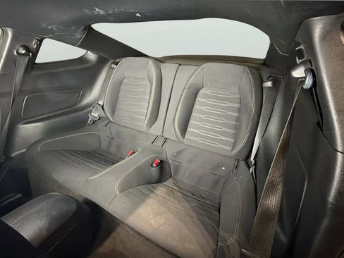 Used 2016 Ford Mustang Coupe image 33