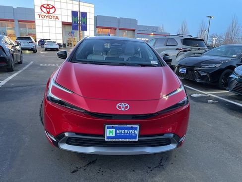 Used 2024 Toyota Prius Limited image 2