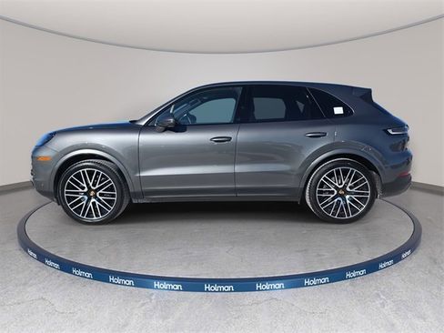 Used 2024 Porsche Cayenne Base image 9
