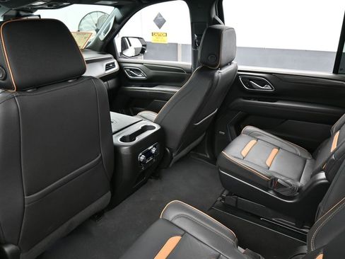Used 2023 GMC Yukon XL AT4 AWD/4WD image 40