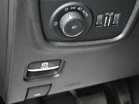Used 2024 Chevrolet Trax LS FWD image 30