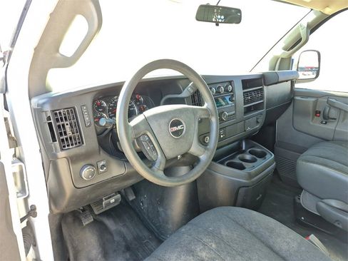 Used 2021 GMC Savana 2500 w/ Driver Convenience Package image 15