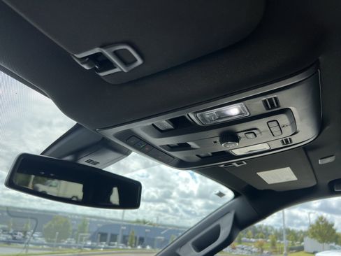 Used 2021 Chevrolet Tahoe Z71 w/ Rear Media and Nav Package image 24