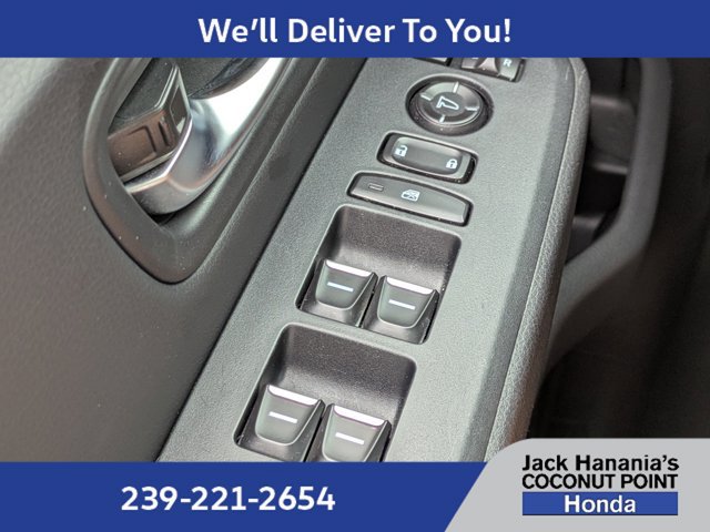 Used 2025 Honda Pilot Elite image 28