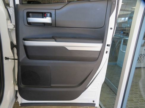 Used 2019 Toyota Tundra SR5 w/ TRD Off Road Package image 20