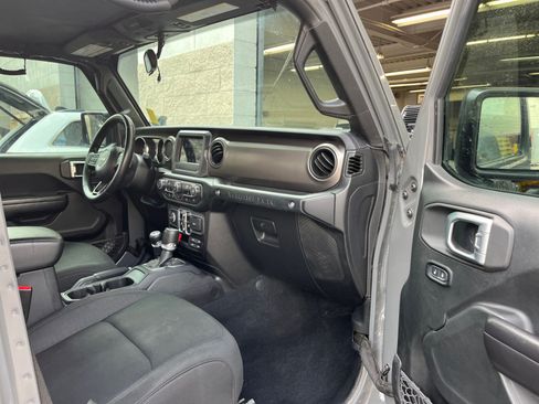 Used 2020 Jeep Wrangler Unlimited Sport AWD/4WD image 16