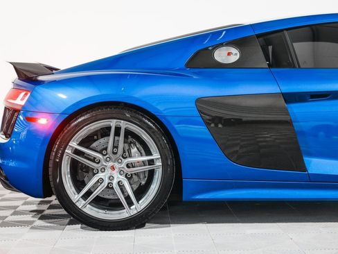 Used 2017 Audi R8 V10 plus image 2