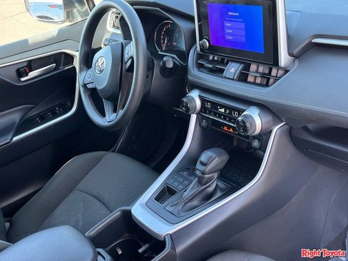 Certified 2025 Toyota RAV4 XLE AWD/4WD image 13