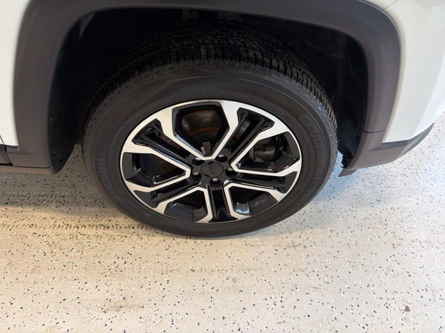 Used 2023 Jeep Compass Limited w/ Sun and Sound Group AWD/4WD image 10