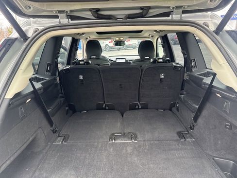 Used 2025 Volvo XC90 B6 Plus image 35