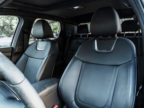 Certified 2025 Hyundai Santa Cruz Limited image 10