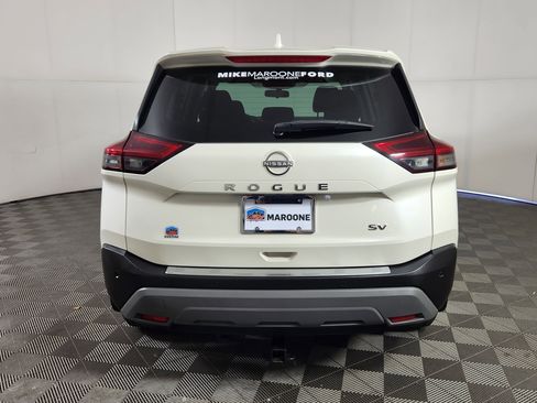 Used 2023 Nissan Rogue SV FWD image 6