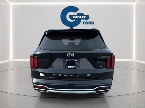 Used 2021 Kia Sorento S w/ Panoramic Sunroof Package image 4