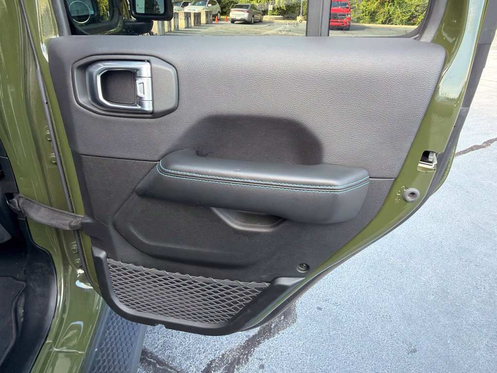 Used 2024 Jeep Wrangler High Altitude AWD/4WD image 30