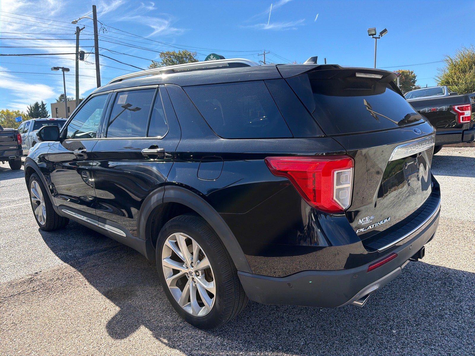 Used 2021 Ford Explorer Platinum w/ Premium Technology Package AWD/4WD image 7