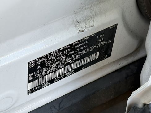 Certified 2025 Toyota RAV4 LE AWD/4WD image 9