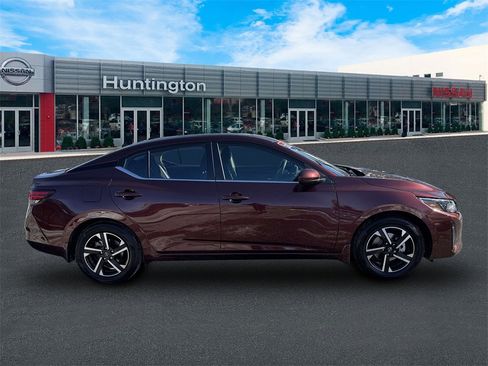 Certified 2025 Nissan Sentra SV image 4