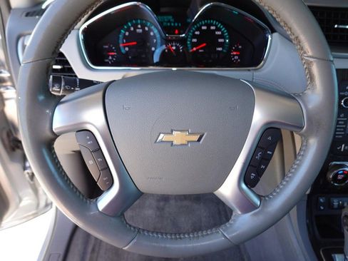 Used 2015 Chevrolet Traverse LT FWD image 13