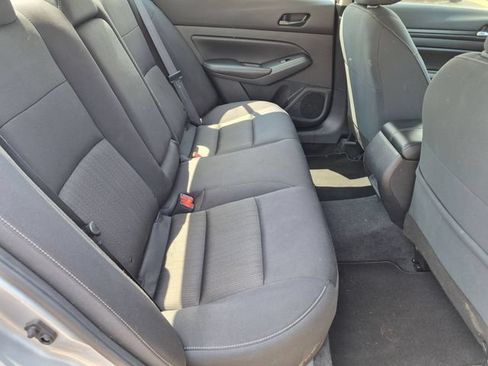 Used 2024 Nissan Altima 2.5 SV FWD image 27