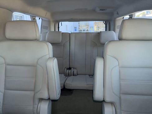Used 2016 GMC Yukon XL Denali image 13
