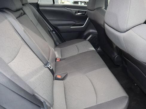 Used 2024 Toyota RAV4 XLE AWD/4WD image 30