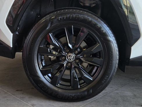 Certified 2026 Toyota RAV4 SE AWD/4WD image 5