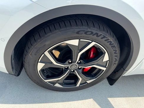 Used 2022 Tesla Model Y Performance AWD/4WD image 4
